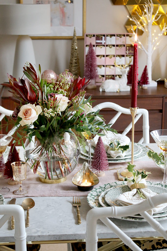 My 2018 Christmas Dinner Table Setting - Swoon Worthy