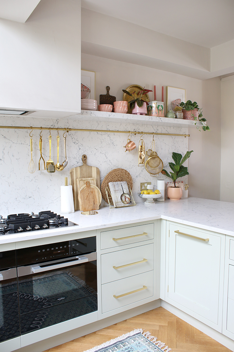 Our Best Tips for Styling Open Shelves in the Kitchen — The Grit